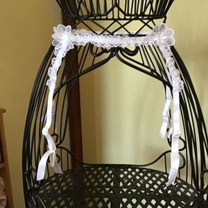 NWOT garter belt